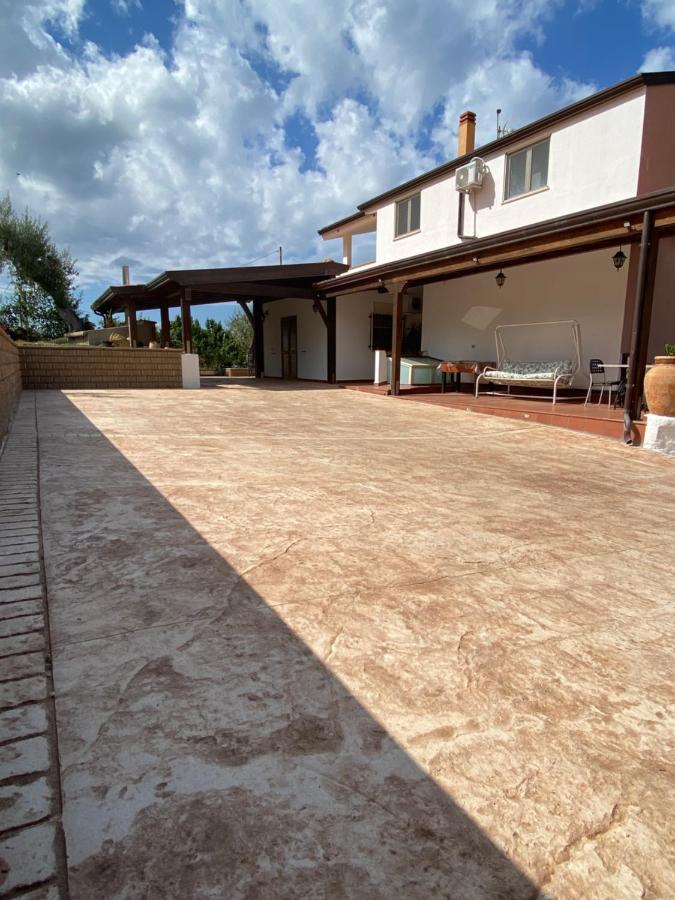 Loft Incantevole Con Idromassaggio Esterno Privato Patti Exterior photo